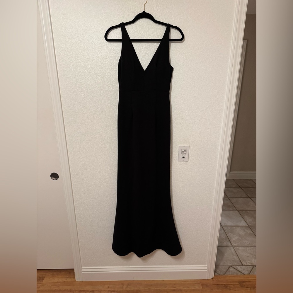 Lulu's Black Sleeveless V-Neck Maxi Gown